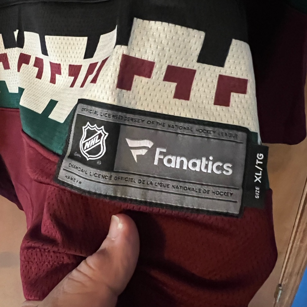 Coyotes Black and Green hockey jersey - Picture 2 of 5